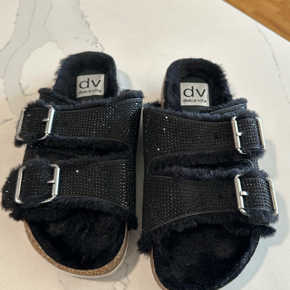 DV Dolce Vita Women’s Bonita Fuzzy Fur Shimmer Slide Sandals